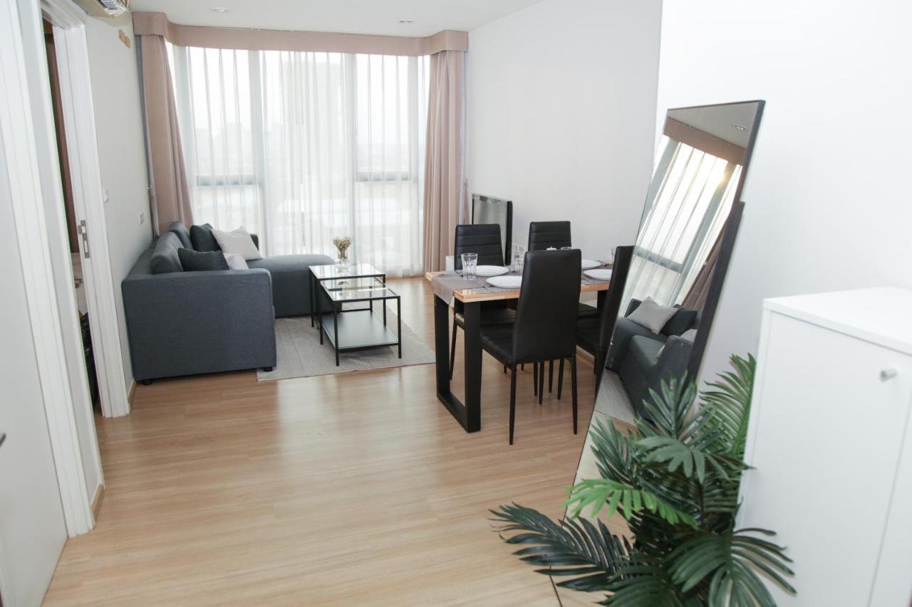 Entire Apartment Near Bts 2 Bedrooms With View Ban Song Hong Extérieur photo